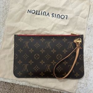 100% authentic LOUIS VUITTON monogram pouch